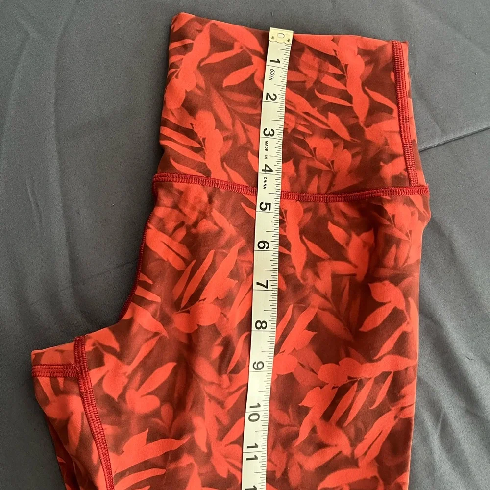 🍋LIKE NEW Lululemon Wunder Under HR 25” - Spray Leaf Fireside Red Multi - Sz 8 - Picture 9 of 12